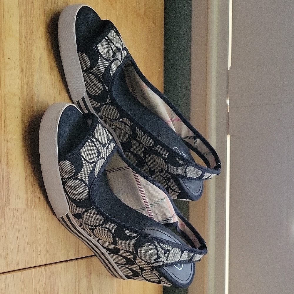 Coach Black and Gray Wedge Sandals with Vintage Design